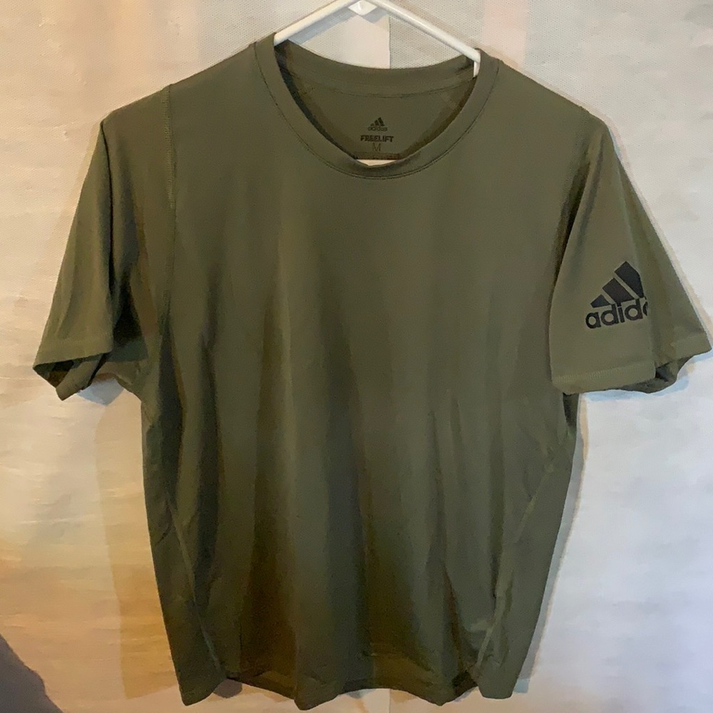 Army green Freelift Adidas Climate Tee!